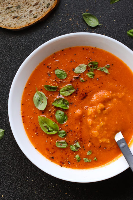 vellutata pomodori e peperoni arrosto con lenticchie