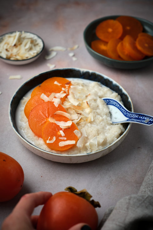 cachi mango sticky rice Budino di riso glutinoso con cachi vegan